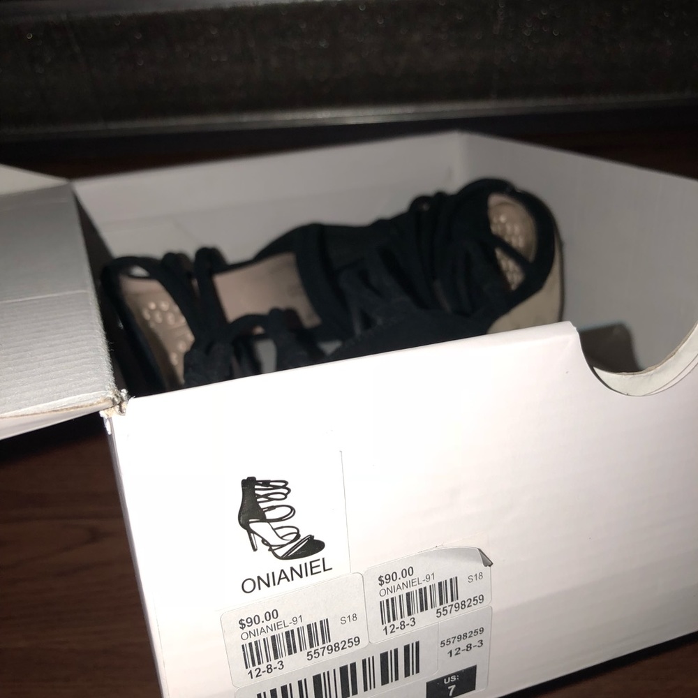 black heels - Picture 8 of 8